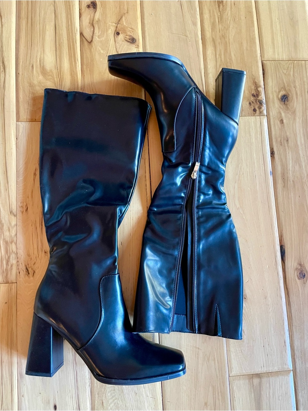 Women’s Black High Shaft Block Heel Knee Boots — Sleek Zipper Style